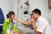Những bố mẹ có con bị cận thị nhất định phải biết điều này Những bố mẹ có con bị cận thị nhất định phải biết điều này