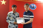 Dang rộng những vòng tay nhân ái Dang rộng những vòng tay nhân ái