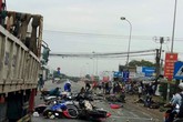 Vụ tai nạn giao thông thảm khốc ở Long An: Quản lý trong lĩnh vực kinh doanh vận tải còn bỏ ngỏ? Vụ tai nạn giao thông thảm khốc ở Long An: Quản lý trong lĩnh vực kinh doanh vận tải còn bỏ ngỏ?