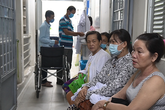 Những thanh niên chạy thận lúc nửa đêm Những thanh niên chạy thận lúc nửa đêm