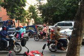 Tiết lộ những bất thường khi công an cẩu xe vi phạm ở Hà Nội Tiết lộ những bất thường khi công an cẩu xe vi phạm ở Hà Nội