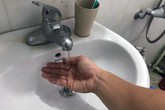 Nước “khét”, dân lo Nước “khét”, dân lo