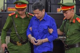 Vì sao chỉ khởi tố 1 bị can tội "đưa hối lộ" vụ gian lận điểm thi tại Sơn La? Vì sao chỉ khởi tố 1 bị can tội "đưa hối lộ" vụ gian lận điểm thi tại Sơn La?