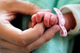 Liên tiếp mất con từ trong bụng mẹ, người phụ nữ trẻ choáng váng khi biết mình bị giang mai Liên tiếp mất con từ trong bụng mẹ, người phụ nữ trẻ choáng váng khi biết mình bị giang mai