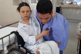 Người mẹ ở Tuyên Quang bị liệt sau khi sinh mổ lại phải tiếp tục vào viện điều trị Người mẹ ở Tuyên Quang bị liệt sau khi sinh mổ lại phải tiếp tục vào viện điều trị
