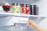 Bao lâu thì nên làm sạch ngăn đông tủ lạnh một lần để tránh tình trạng nhiễm khuẩn đồ ăn Bao lâu thì nên làm sạch ngăn đông tủ lạnh một lần để tránh tình trạng nhiễm khuẩn đồ ăn