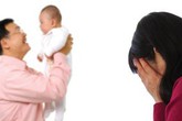 "Đứng hình" khi chồng đưa con riêng về cho vợ nuôi để người yêu cũ đi lấy chồng "Đứng hình" khi chồng đưa con riêng về cho vợ nuôi để người yêu cũ đi lấy chồng