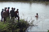 Nghệ An: Bố mẹ đi làm xa, bé trai 9 tuổi khuyết tật ở nhà đi tắm suối chết đuối Nghệ An: Bố mẹ đi làm xa, bé trai 9 tuổi khuyết tật ở nhà đi tắm suối chết đuối