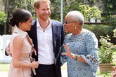 Harry và Meghan quấn quýt sau 6 ngày xa cách Harry và Meghan quấn quýt sau 6 ngày xa cách