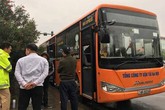 Nam thanh niên khóc lóc xin tha do kẹp 3 trên 'Dream chiến' rồi tông vỡ kính xe buýt Nam thanh niên khóc lóc xin tha do kẹp 3 trên 'Dream chiến' rồi tông vỡ kính xe buýt