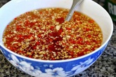 Bát nước chấm ở giữa mâm cơm: Thói quen lâu năm nhưng rước bệnh tật ít ai ngờ! Bát nước chấm ở giữa mâm cơm: Thói quen lâu năm nhưng rước bệnh tật ít ai ngờ!