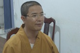 Thầy chùa đập vỡ kính ôtô bị khởi tố Thầy chùa đập vỡ kính ôtô bị khởi tố