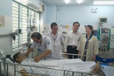 Cứu sống bệnh nhi sốt xuất huyết nặng ở tỉnh không thể chuyển viện Cứu sống bệnh nhi sốt xuất huyết nặng ở tỉnh không thể chuyển viện