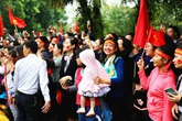 Cư dân Ecopark nồng nhiệt chào đón thầy trò HLV Park Hang Seo và thủ môn Đặng Văn Lâm Cư dân Ecopark nồng nhiệt chào đón thầy trò HLV Park Hang Seo và thủ môn Đặng Văn Lâm