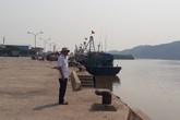 Hậu Lộc, Thanh Hóa: Nhiều cầu cảng ngang nhiên hoạt động trái phép Hậu Lộc, Thanh Hóa: Nhiều cầu cảng ngang nhiên hoạt động trái phép
