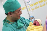 Chuyện về bác sĩ luôn chọn việc khó để làm Chuyện về bác sĩ luôn chọn việc khó để làm