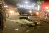 Người cha tử vong sau khi đẩy con gái ra ngoài để tránh bị xe container cán Người cha tử vong sau khi đẩy con gái ra ngoài để tránh bị xe container cán