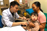 Can thiệp tim cho em bé chỉ 8 giờ tuổi Can thiệp tim cho em bé chỉ 8 giờ tuổi