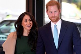Harry - Meghan bị dân chúng đòi hủy tước hiệu Harry - Meghan bị dân chúng đòi hủy tước hiệu