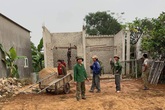 Nổ can đựng xăng, hai vợ chồng nguy kịch Nổ can đựng xăng, hai vợ chồng nguy kịch