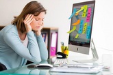 Ngồi máy tính nhiều, cô gái ngã quỵ khi đứng dậy: BS nói đó là dấu hiệu bệnh tiền đình Ngồi máy tính nhiều, cô gái ngã quỵ khi đứng dậy: BS nói đó là dấu hiệu bệnh tiền đình