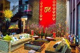 Trang trí nhà đón năm mới theo đúng phong tục cổ truyền, Đàm Vĩnh Hưng khiến mọi người ngỡ lạc vào biển hoa Trang trí nhà đón năm mới theo đúng phong tục cổ truyền, Đàm Vĩnh Hưng khiến mọi người ngỡ lạc vào biển hoa