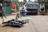 Thanh niên tông vào biển hiệu ngã ra đường, bị xe ben cán tử vong Thanh niên tông vào biển hiệu ngã ra đường, bị xe ben cán tử vong
