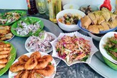 8x làm 3 mâm cỗ 10 món hết 1,5 tiếng, dân mạng nức nở "quá nhanh quá nguy hiểm" 8x làm 3 mâm cỗ 10 món hết 1,5 tiếng, dân mạng nức nở "quá nhanh quá nguy hiểm"