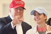 Người phụ nữ nhan sắc vẹn toàn được Tổng thống Donald Trump yêu chiều từ lúc bé Người phụ nữ nhan sắc vẹn toàn được Tổng thống Donald Trump yêu chiều từ lúc bé