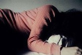 Nam thanh niên tới nhà chơi rồi hiếp dâm luôn con gái 13 tuổi của bạn gái Nam thanh niên tới nhà chơi rồi hiếp dâm luôn con gái 13 tuổi của bạn gái