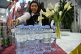Sản phẩm nước tinh khiết từ núi lửa triệu năm phục vụ Hội nghị thượng đỉnh Mỹ - Triều Sản phẩm nước tinh khiết từ núi lửa triệu năm phục vụ Hội nghị thượng đỉnh Mỹ - Triều