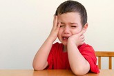 Học cách động viên con vượt qua lo lắng, sợ hãi Học cách động viên con vượt qua lo lắng, sợ hãi