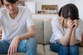 Vợ gần chục lần lén qua lại với người tình dù tôi đã tha thứ Vợ gần chục lần lén qua lại với người tình dù tôi đã tha thứ