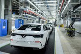 Vinfast đưa 155 ô tô Lux ra nước ngoài kiểm thử Vinfast đưa 155 ô tô Lux ra nước ngoài kiểm thử