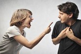 Bỗng dưng một ngày trở về nhà, tôi giật mình bởi sự thờ ơ của vợ Bỗng dưng một ngày trở về nhà, tôi giật mình bởi sự thờ ơ của vợ