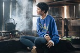 So với căn hộ cao cấp mà H’Hen Nie đang ở thì nhà ở quê của nàng Hậu đúng là khác xa nhau So với căn hộ cao cấp mà H’Hen Nie đang ở thì nhà ở quê của nàng Hậu đúng là khác xa nhau