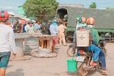 Cậu ruột có biểu hiện ngáo đá khống chế hai cháu trai Cậu ruột có biểu hiện ngáo đá khống chế hai cháu trai
