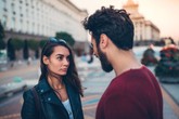 "Nhiều lần bỏ em để chạy theo tình cũ, giờ anh ấy muốn quay lại" "Nhiều lần bỏ em để chạy theo tình cũ, giờ anh ấy muốn quay lại"