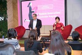 Khởi động chương trình tăng tốc khởi nghiệp sáng tạo dành riêng cho phụ nữ Khởi động chương trình tăng tốc khởi nghiệp sáng tạo dành riêng cho phụ nữ