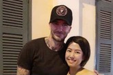 Beckham vui vẻ chụp ảnh cùng fan tại phố đi bộ ở TP.HCM Beckham vui vẻ chụp ảnh cùng fan tại phố đi bộ ở TP.HCM