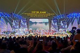 Cát Bà tưng bừng trong ngày khai hội biển Cát Bà tưng bừng trong ngày khai hội biển