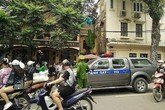 Hà Nội: Cơ quan công an trích xuất camera vụ nam thanh niên bị tố sờ ngực, bóp cổ nữ đồng nghiệp Hà Nội: Cơ quan công an trích xuất camera vụ nam thanh niên bị tố sờ ngực, bóp cổ nữ đồng nghiệp