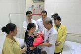 Bác sĩ "nín thở" dõi theo từng nhịp đập tim thai và sản phụ mắc bệnh tim cực nguy hiểm Bác sĩ "nín thở" dõi theo từng nhịp đập tim thai và sản phụ mắc bệnh tim cực nguy hiểm