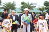 Với các “đại sứ nhỏ” Vinschool trong chiến dịch 3500lives Với các “đại sứ nhỏ” Vinschool trong chiến dịch 3500lives