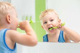 Chuyên gia nha khoa nói về việc không nên súc miệng sau khi đánh răng? Chuyên gia nha khoa nói về việc không nên súc miệng sau khi đánh răng?