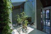 Nhà xập xệ trong phố cổ Hà Nội “lột xác” đẹp xuất sắc khiến báo Tây cũng mê Nhà xập xệ trong phố cổ Hà Nội “lột xác” đẹp xuất sắc khiến báo Tây cũng mê