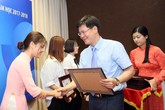 LienVietpostbank trao 143 suất học bổng cho sinh viên năm học 2017 – 2018 LienVietpostbank trao 143 suất học bổng cho sinh viên năm học 2017 – 2018