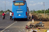 Ôtô giường nằm tông chết hai vợ chồng trên quốc lộ Ôtô giường nằm tông chết hai vợ chồng trên quốc lộ