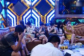 Gần 50 người ‘bay lắc’ ở karaoke và khách sạn tại Quảng Bình Gần 50 người ‘bay lắc’ ở karaoke và khách sạn tại Quảng Bình