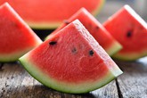 Tiết lộ 7 loại trái cây giải nhiệt bạn nên ăn khi nắng nóng Tiết lộ 7 loại trái cây giải nhiệt bạn nên ăn khi nắng nóng